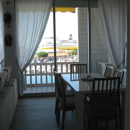 D'une A A 300 M De La Avec Vue Sur La Balcon Amenage Et Wifi *